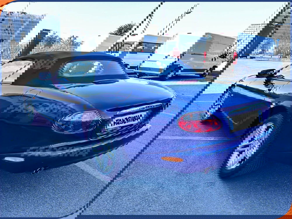 Jaguar XK usata a Milano (8)