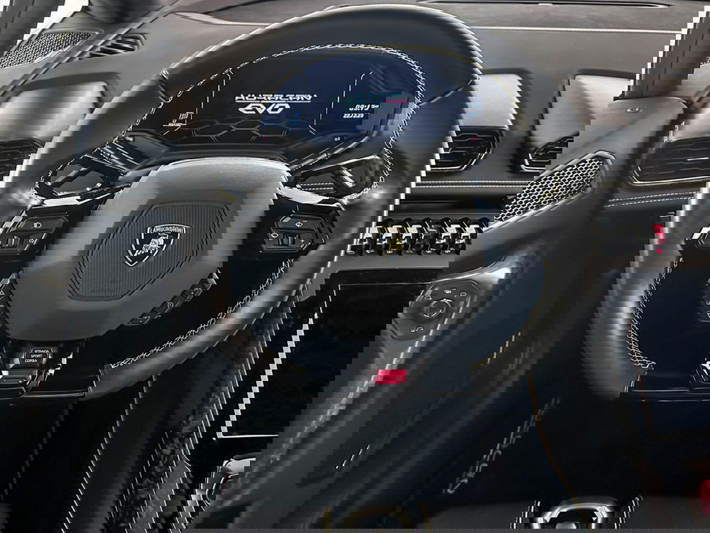 Lamborghini Huracán Coupé usata a Milano (11)