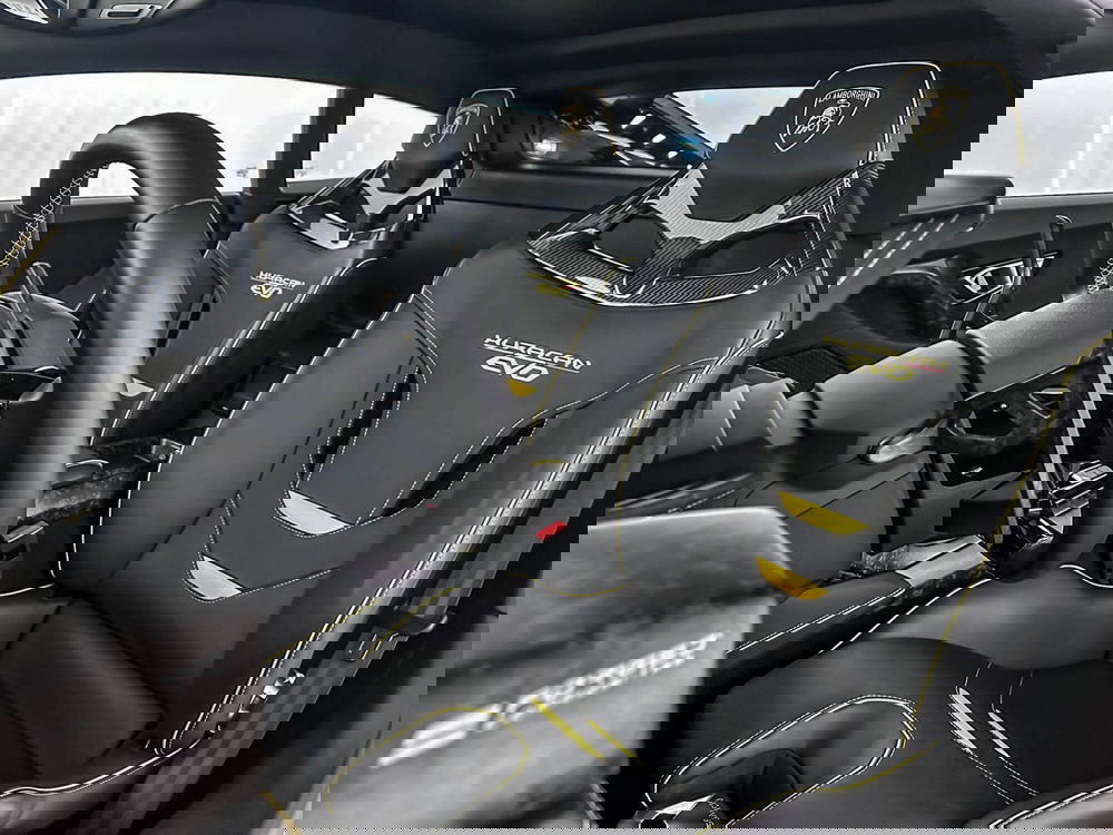 Lamborghini Huracán Coupé usata a Milano (9)