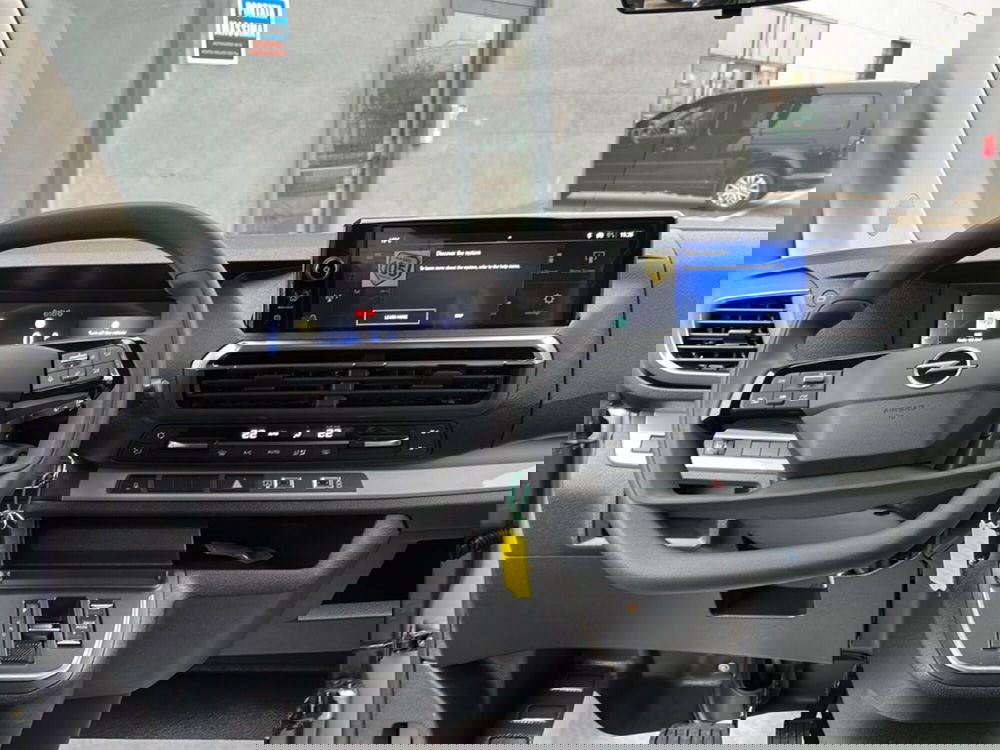 Opel Zafira Life nuova a Piacenza (11)