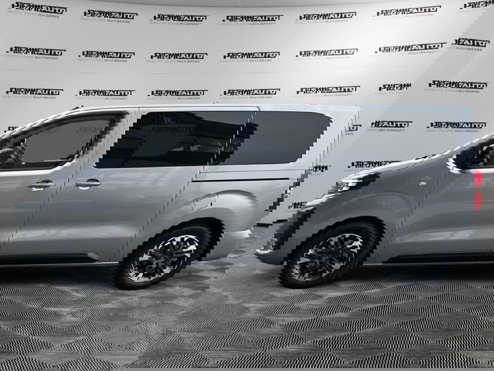 Opel Zafira Life nuova a Piacenza (2)