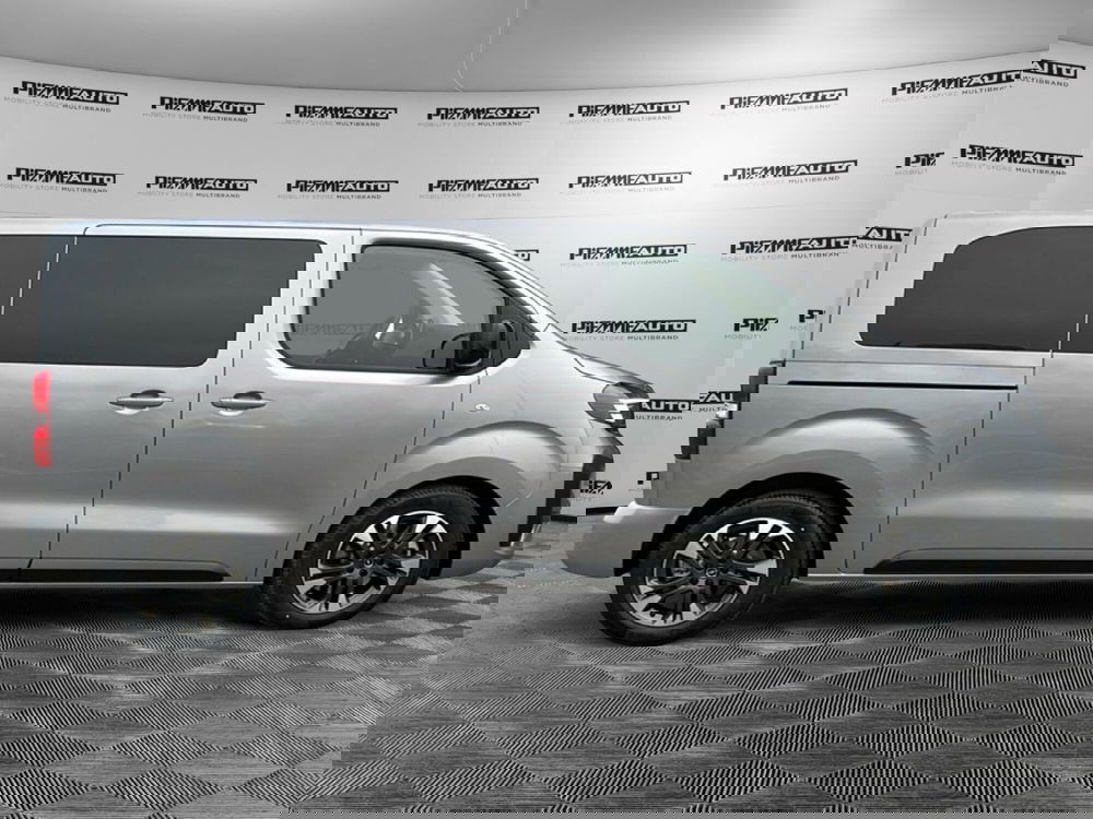 Opel Zafira Life nuova a Piacenza (6)