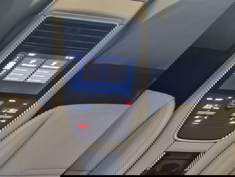 Porsche Panamera usata a Bari (15)