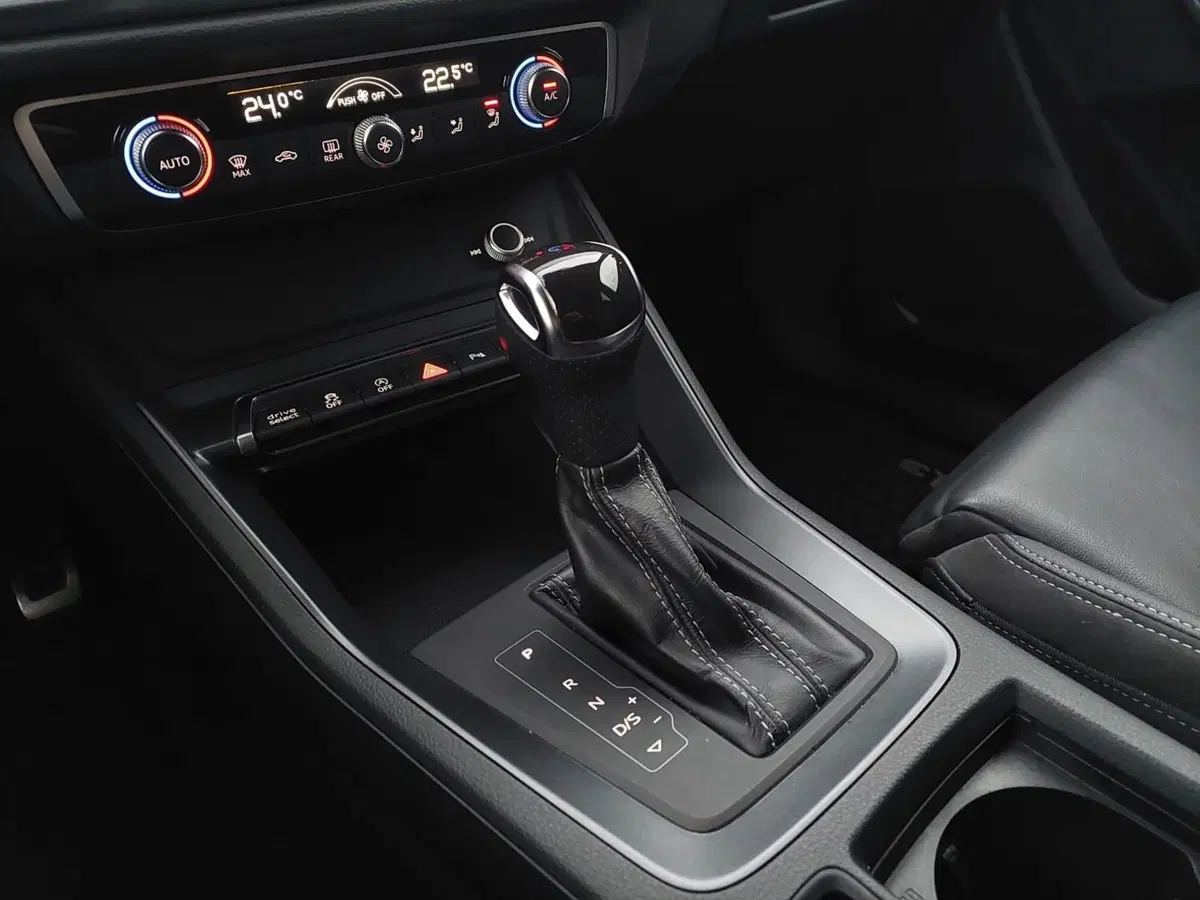 Audi Q3 Sportback usata a Bari (12)