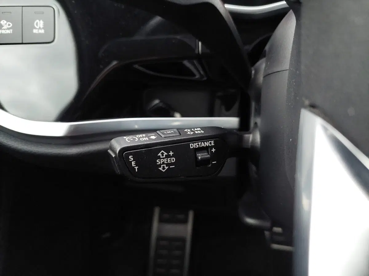 Audi Q3 Sportback usata a Bari (18)