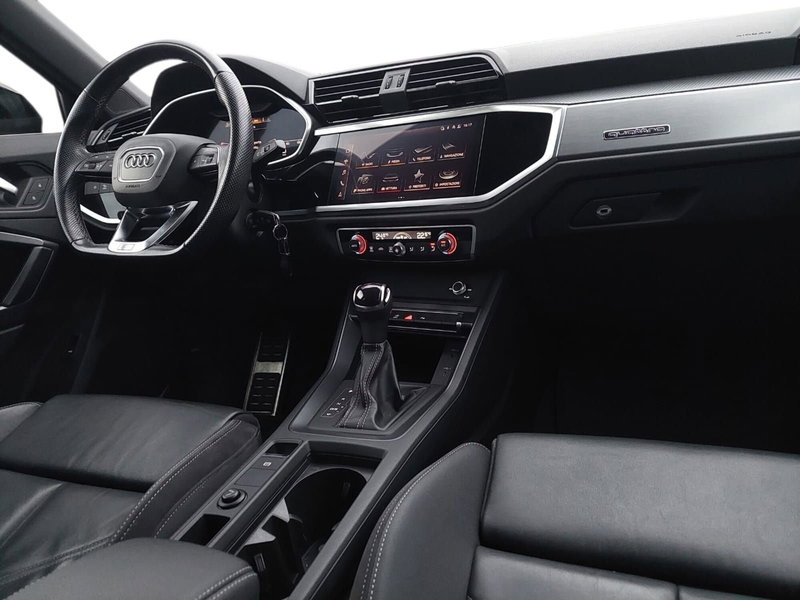 Audi Q3 Sportback usata a Bari (4)
