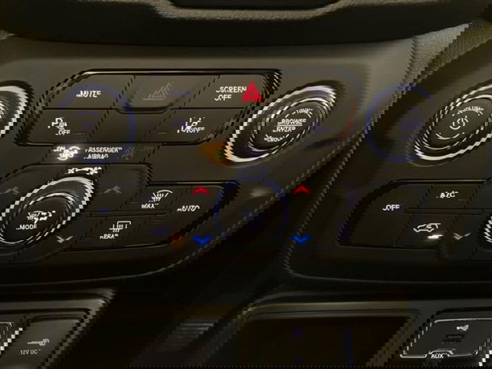 Jeep Renegade usata a Como (14)