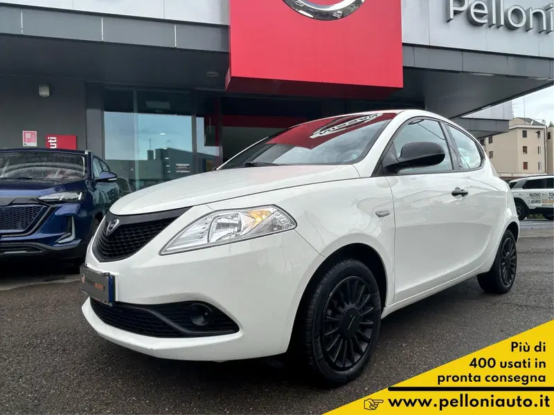 Lancia Ypsilon usata a Modena