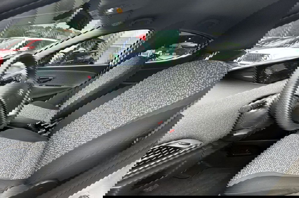 Lancia Ypsilon usata a Modena (10)