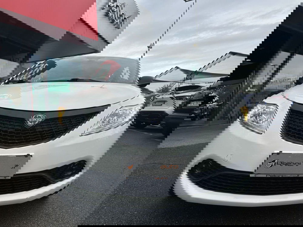 Lancia Ypsilon usata a Modena (2)