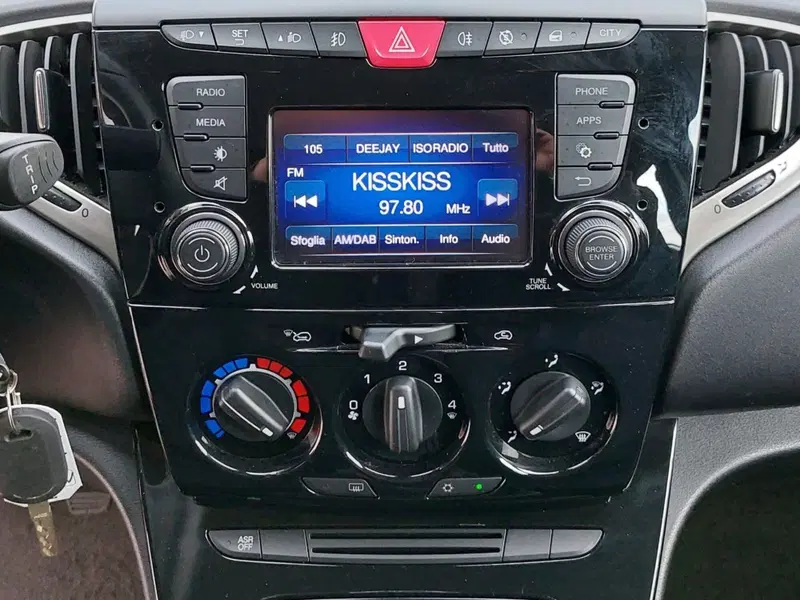 Lancia Ypsilon usata a Pavia (7)