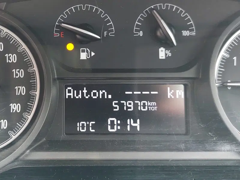 Lancia Ypsilon usata a Pavia (9)