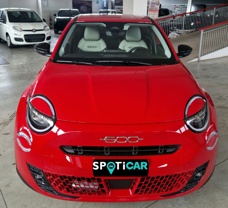 Fiat 600 nuova a Terni (2)