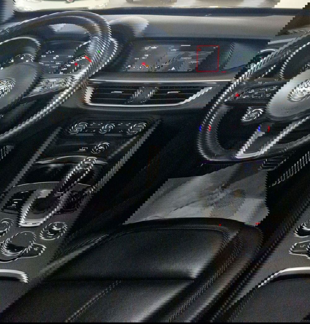 Alfa Romeo Stelvio usata a Terni (11)