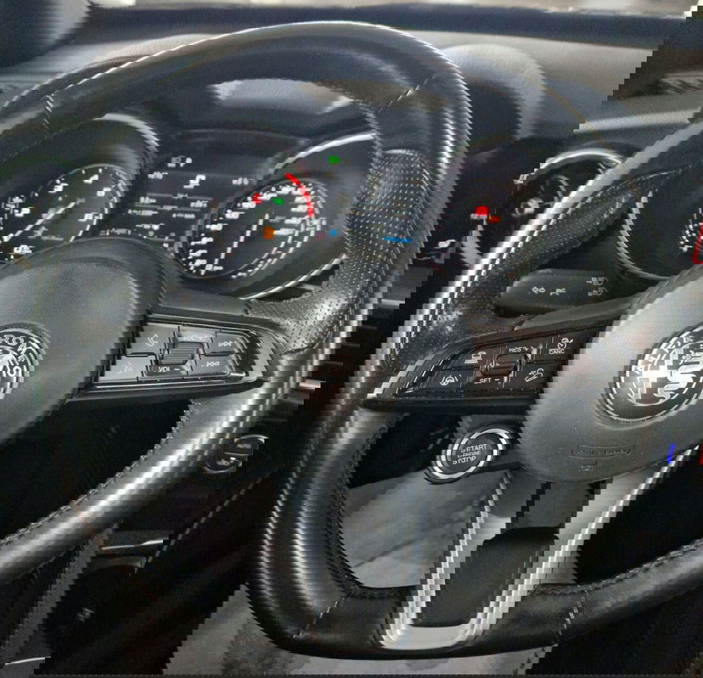 Alfa Romeo Stelvio usata a Terni (12)