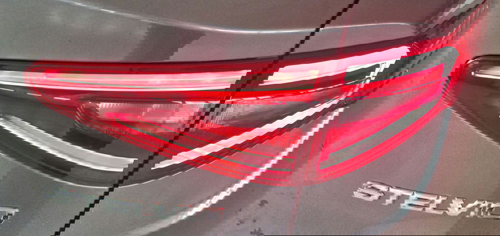 Alfa Romeo Stelvio usata a Terni (17)