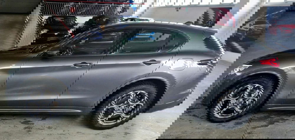 Alfa Romeo Stelvio usata a Terni (3)