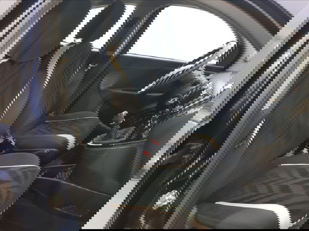 Lancia Ypsilon usata a Lucca (11)