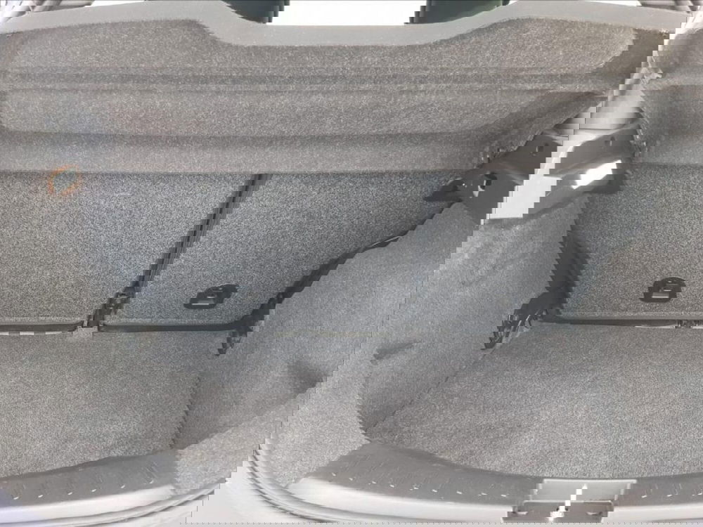 Lancia Ypsilon usata a Lucca (15)