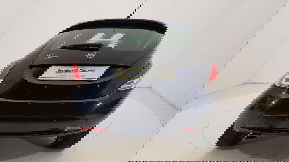 Lancia Ypsilon usata a Lucca (5)