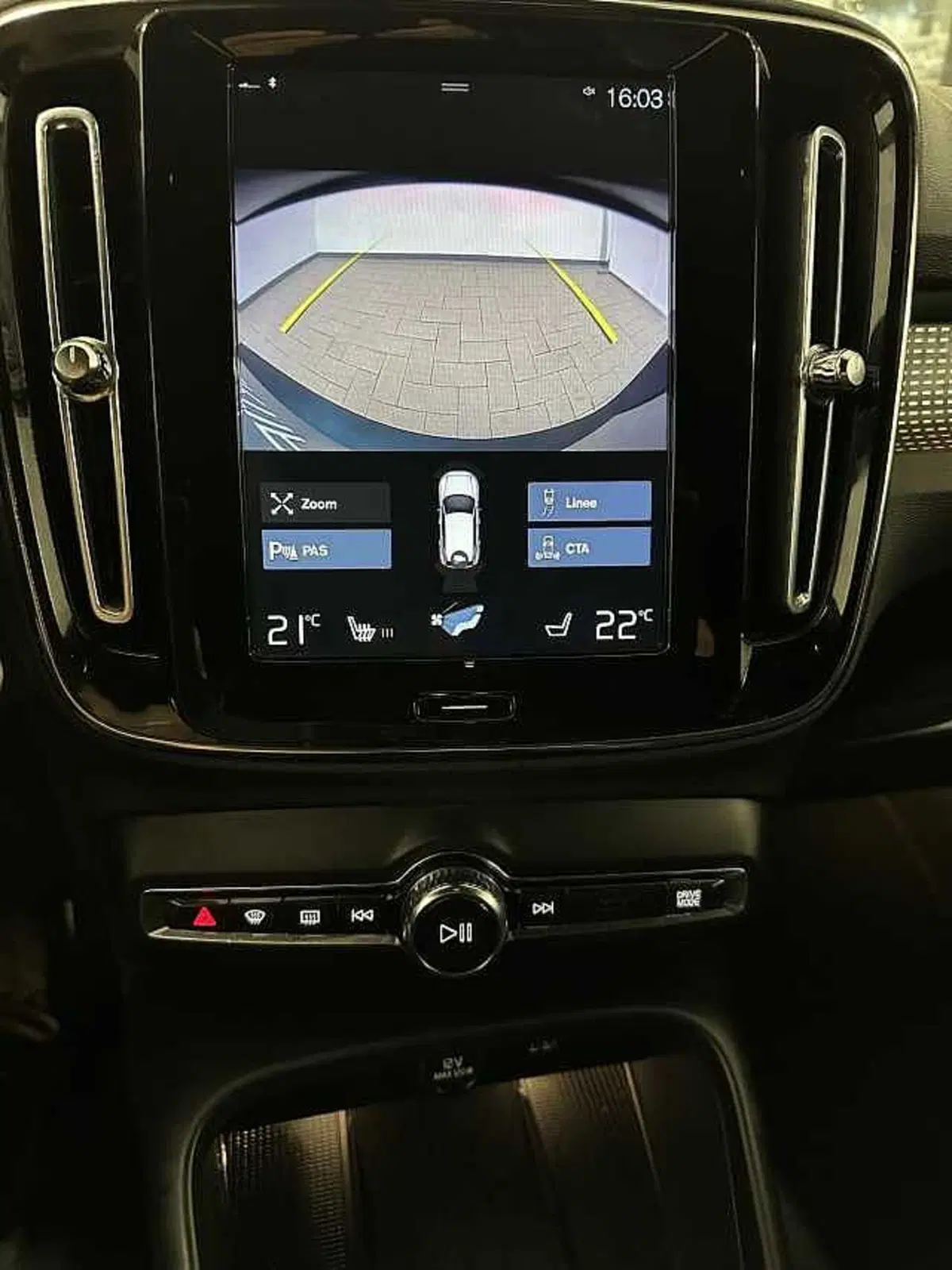 Volvo XC40 usata a Macerata (12)
