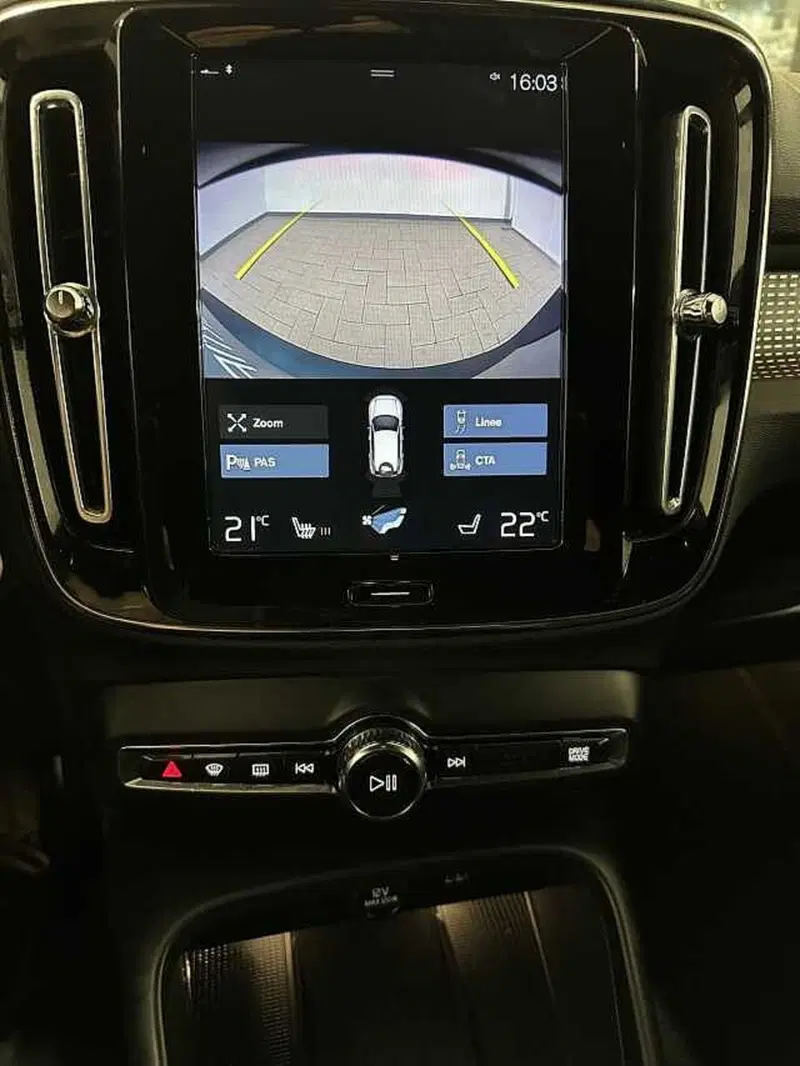 Volvo XC40 usata a Macerata (12)