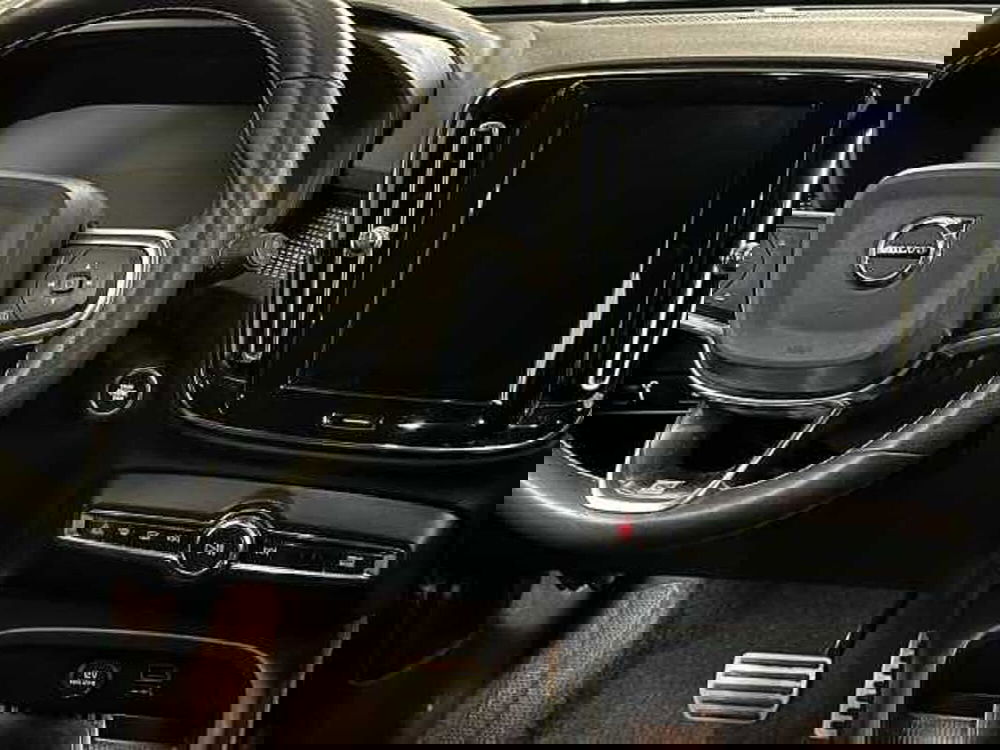 Volvo XC40 usata a Macerata (15)