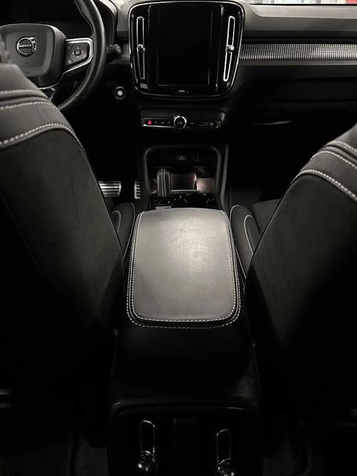 Volvo XC40 usata a Macerata (16)