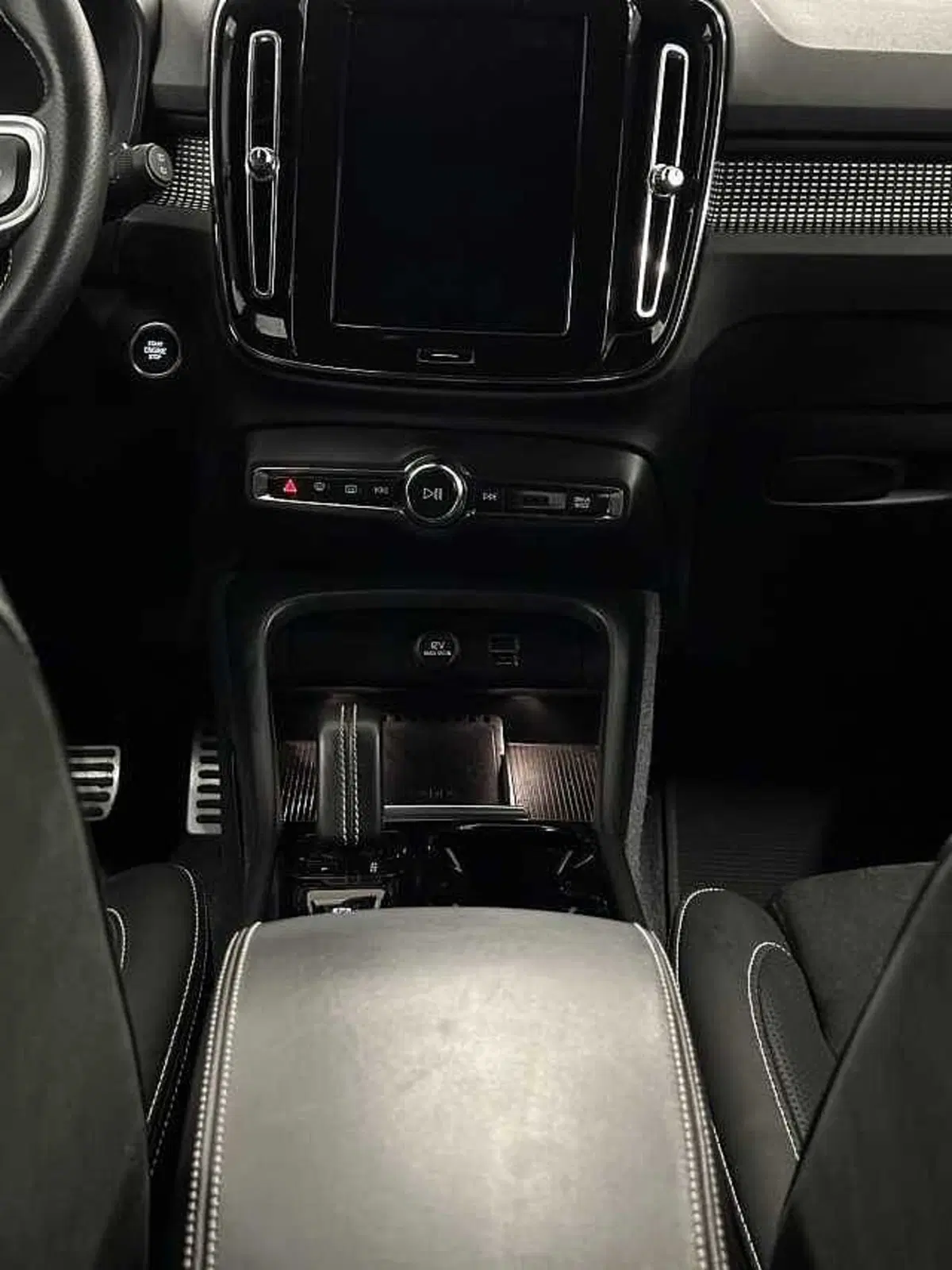 Volvo XC40 usata a Macerata (17)