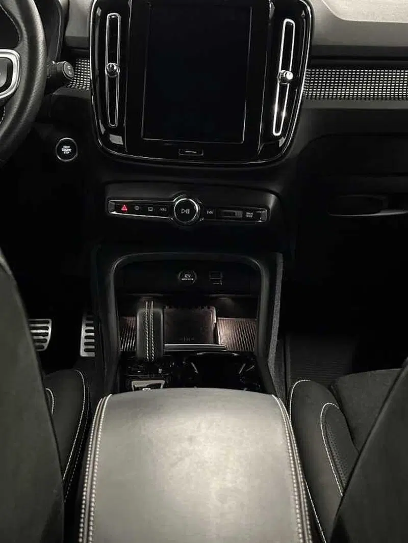 Volvo XC40 usata a Macerata (17)