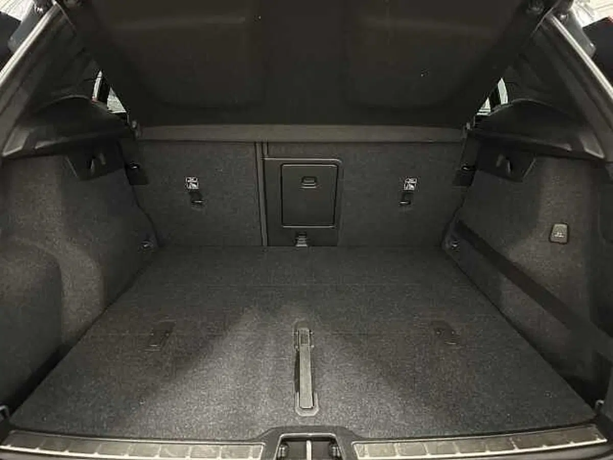 Volvo XC40 usata a Macerata (18)