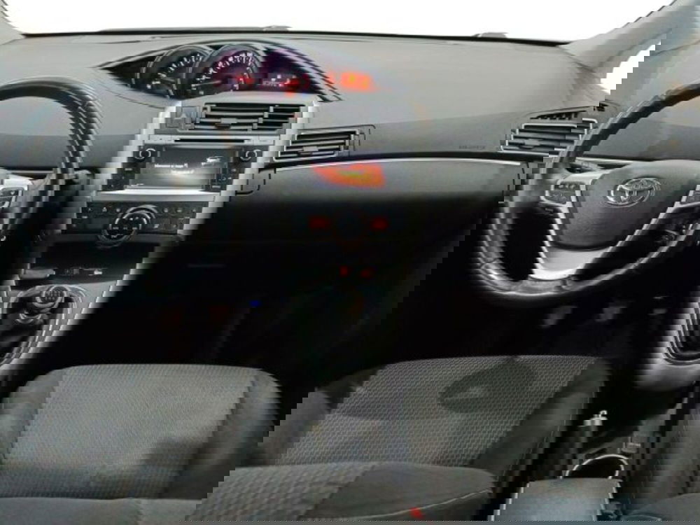 Toyota Verso usata a Catania (7)