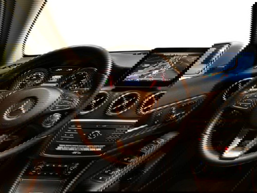 Mercedes-Benz GLA SUV usata a Avellino (11)