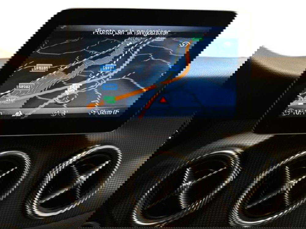 Mercedes-Benz GLA SUV usata a Avellino (12)