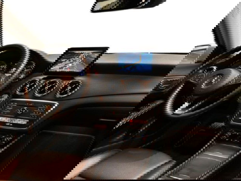 Mercedes-Benz GLA SUV usata a Avellino (15)