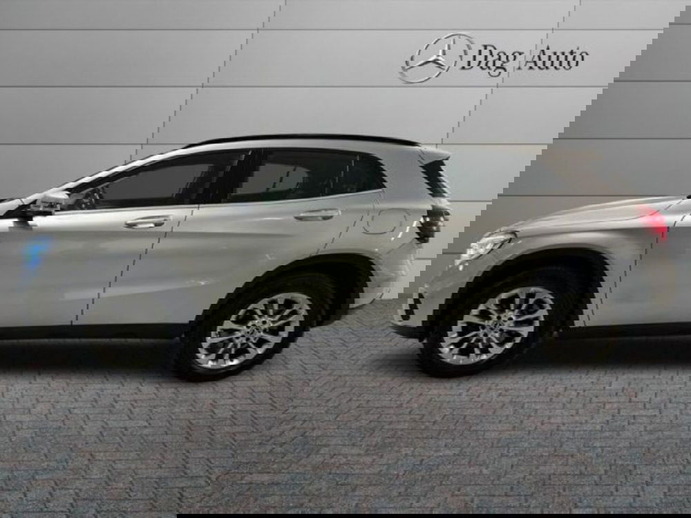 Mercedes-Benz GLA SUV usata a Avellino (6)