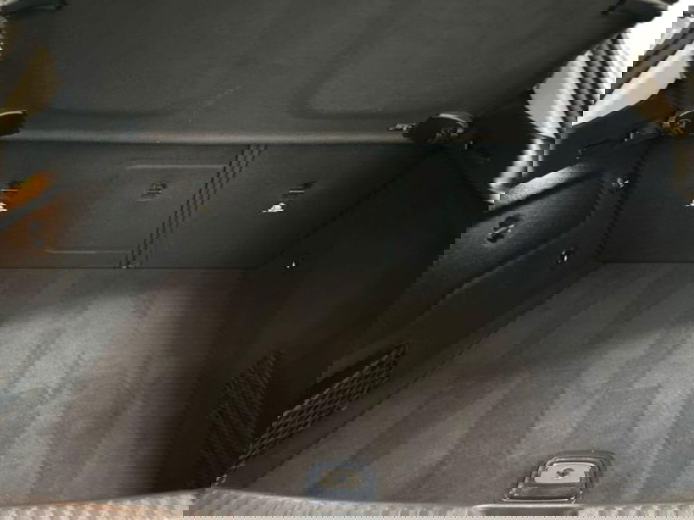 Mercedes-Benz GLA SUV usata a Avellino (8)