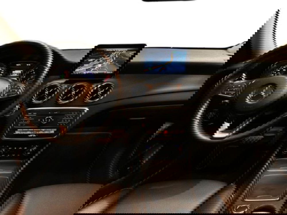 Mercedes-Benz GLA SUV usata a Avellino (9)