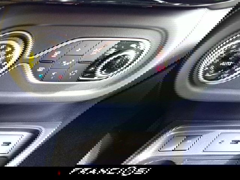 Renault Twingo nuova a Modena (18)