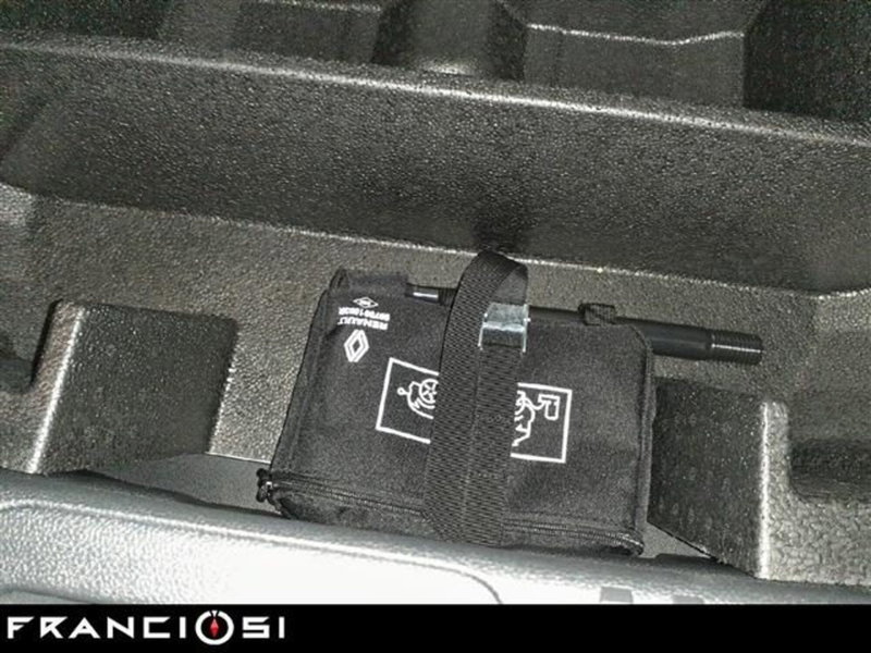 Renault Espace usata a Modena (12)