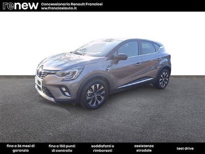 Renault Captur Plug-in Hybrid E-Tech 160 CV Intens del 2022 usata a Mirandola