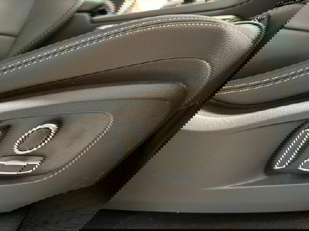 Jaguar F-Pace usata a Varese (11)