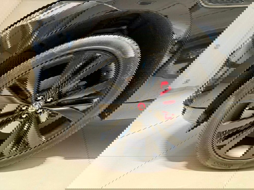 Jaguar F-Pace usata a Varese (5)