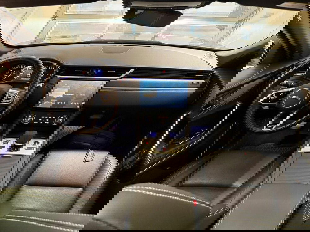 Jaguar F-Pace usata a Varese (7)