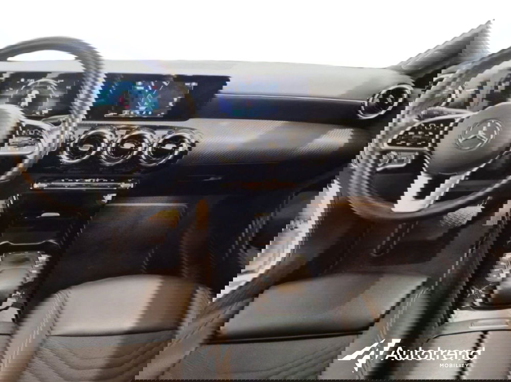 Mercedes-Benz Classe A Sedan usata a Bari (11)