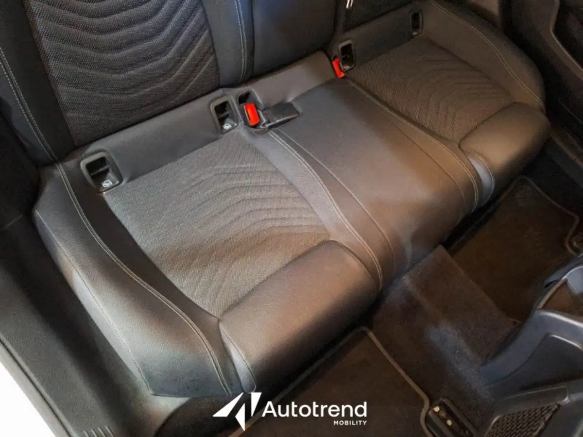 Mercedes-Benz Classe A Sedan usata a Bari (14)