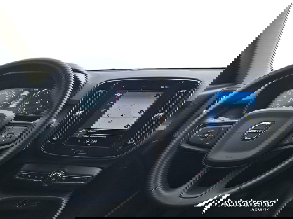 Volvo XC40 usata a Bari (9)