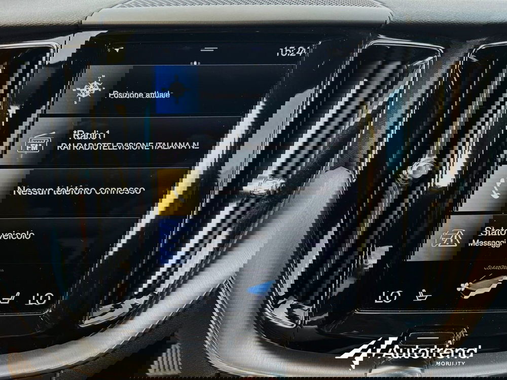 Volvo XC60 usata a Bari (12)