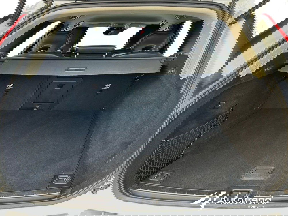 Volvo XC60 usata a Bari (15)