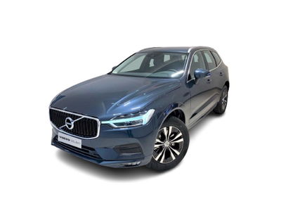 Volvo XC60 B4 (d) AWD Geartronic Momentum Pro del 2021 usata a Bari